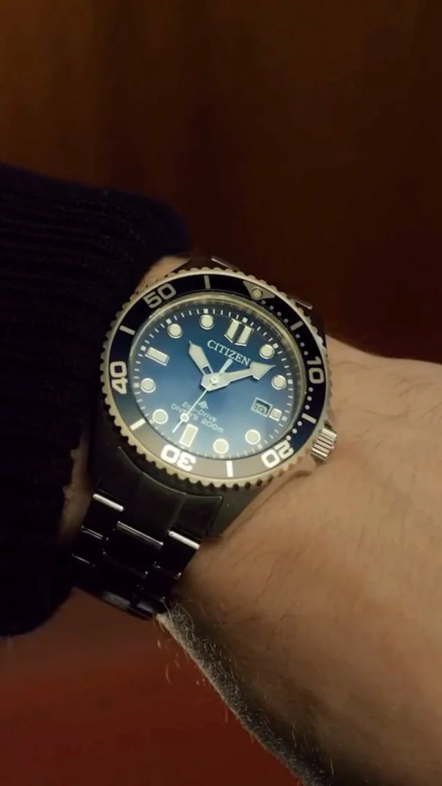 Descubre el nuevo Citizen Promaster Diver, un reloj creado para acompañarte dentro y fuera del océano. Con resistencia al agua de hasta 200 metros, tecnología Eco-Drive impulsada por luz y un diseño robusto listo para la aventura, este reloj combina precisión, estilo y rendimiento en cada segundo.

⚡ Tecnología Eco-Drive
🌊 Certificación ISO Diver’s
💡 Nunca necesita batería
⌚ Diseño deportivo y elegante

Atrévete a explorar nuevas profundidades con Promaster.